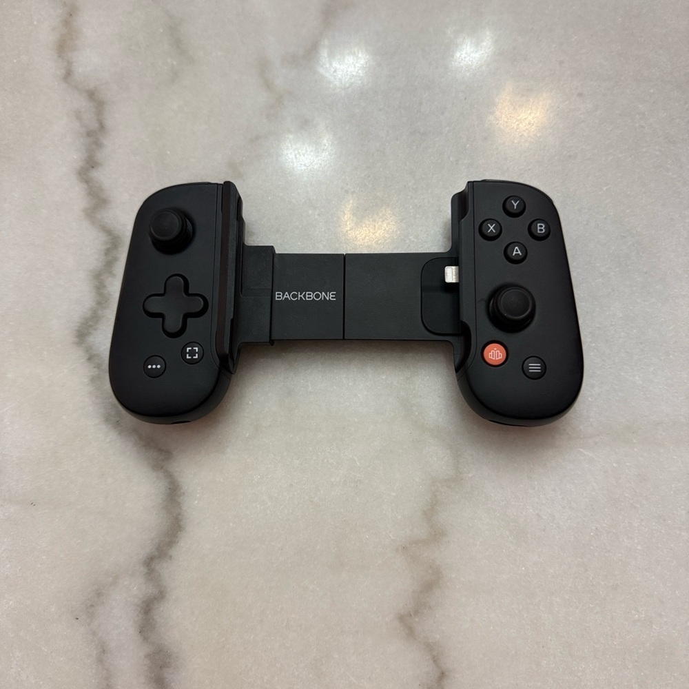 BACKBONE One Mobile Gaming Controller for iPhone (Lightning)PlayStationEd.1stGen - Picture 2 of 6